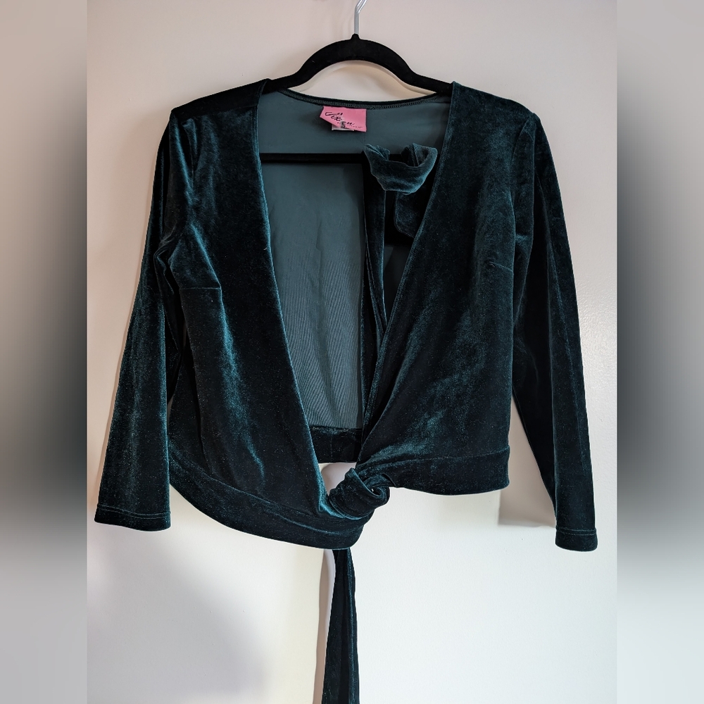 Vixen Medium Wrap Top